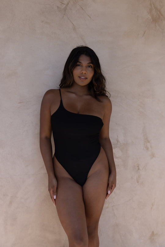 Thalia One-Piece
