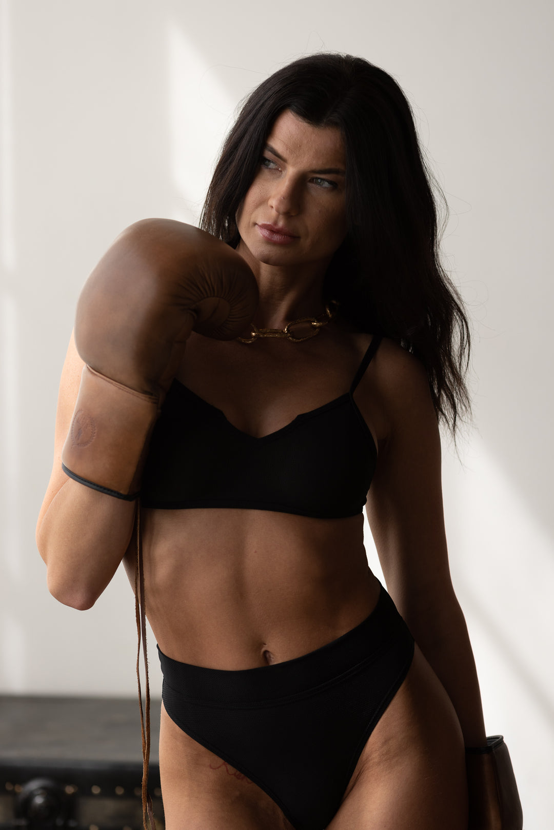 V- Top